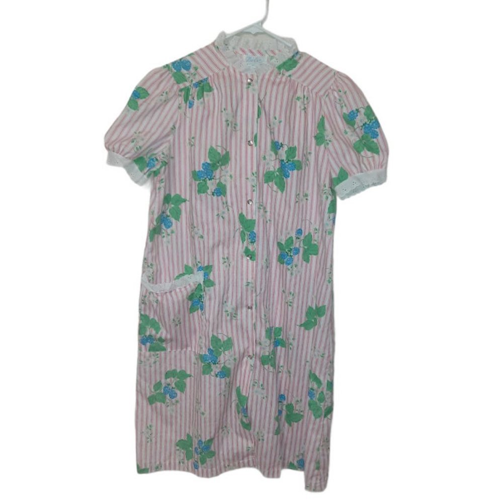 Vintage Delia Medium Floral Nightgown Robe